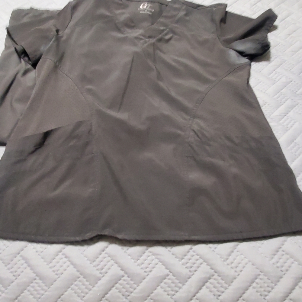 Gt used scrubs small